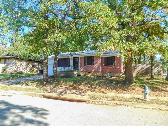 Primary Photo - 2119 Mercedes Rd