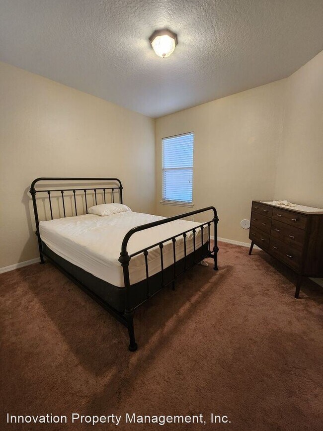 Building Photo - 3 br, 2 bath House - 927 Ocaso Ln., Unit 103