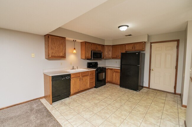 Foto del edificio - 3 bedroom / 2.5 bathroom Townhome for Rent...
