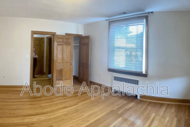Building Photo - 116 Cumberland Ct