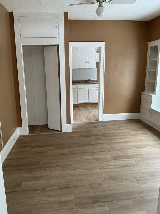 Foto del edificio - 4233 Valley Rd