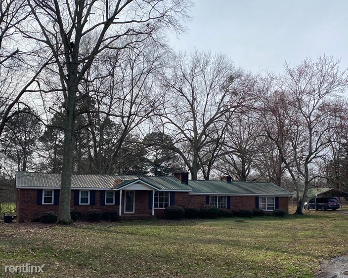 Primary Photo - 4 br, 2 bath House - 106 Crooked Creek Ln