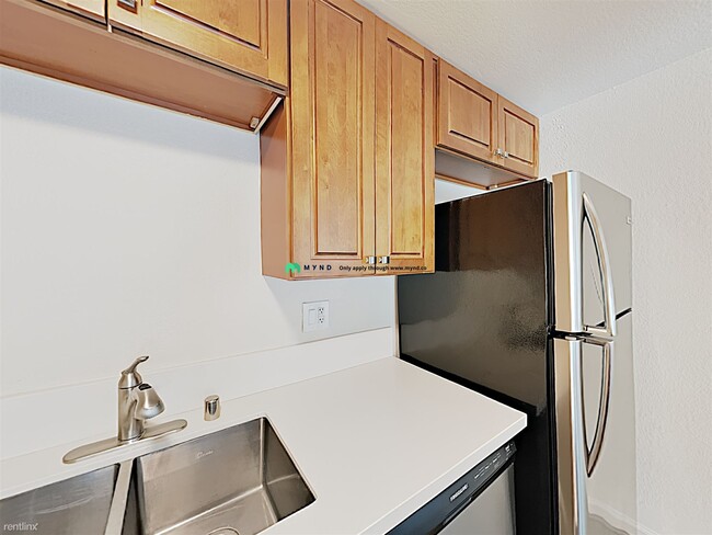 Building Photo - 2 br, 2 bath  - 7041 Greenback Ln Apt A Apt A