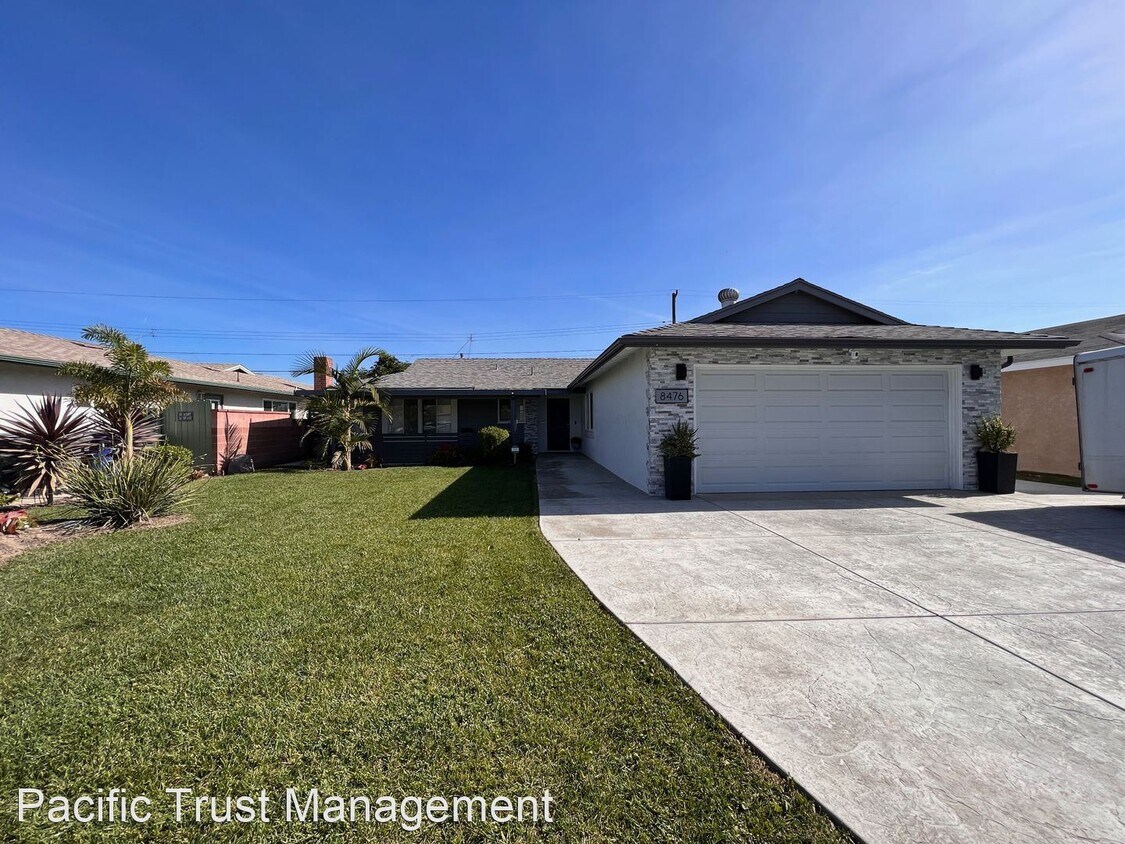 Foto principal - 3 br, 2 bath House - 8476 San Clemente Way
