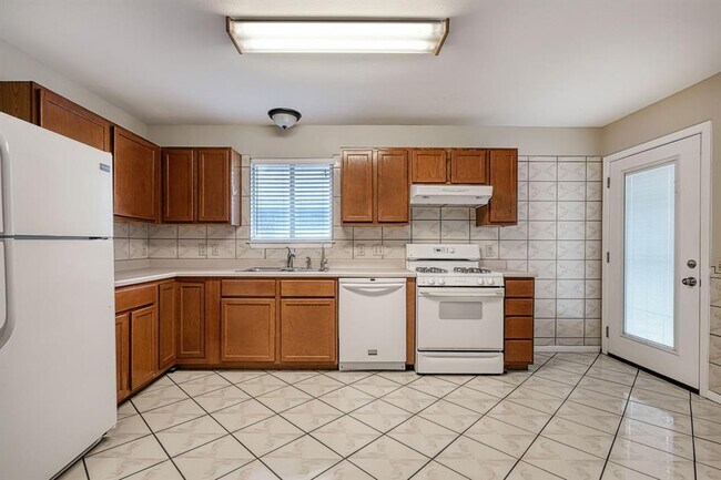 Foto del edificio - 6323 Thurgood Ave