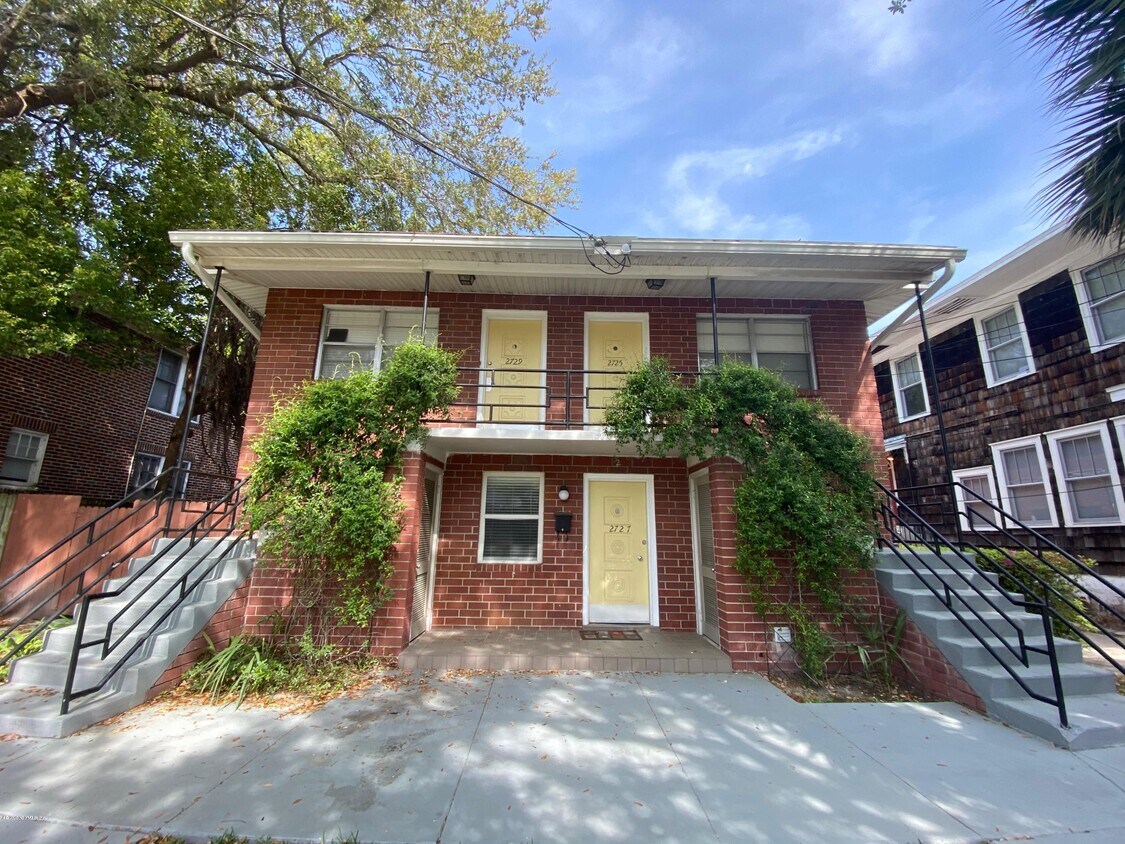 Primary Photo - 2725 Herschel St