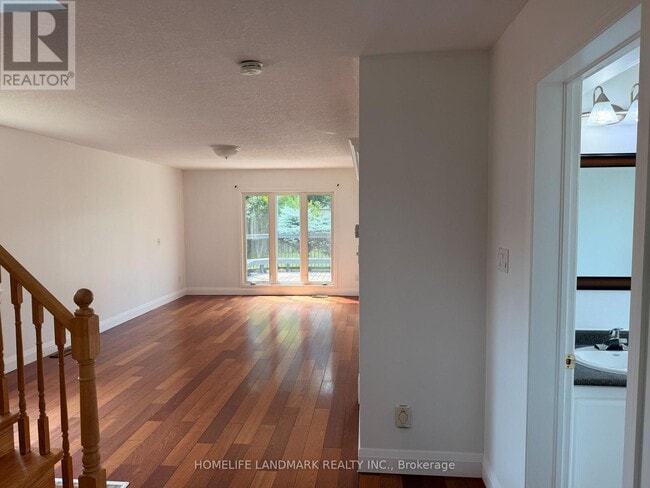 Building Photo - 921 Windflower Pl