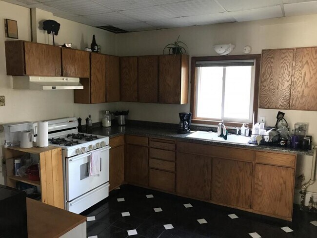 Building Photo - 1316 Marshall Avenue