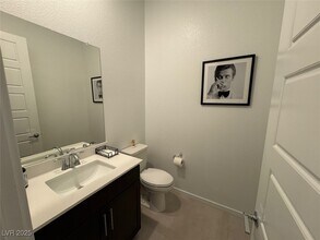 Building Photo - 10851 Mila Lndg Ave