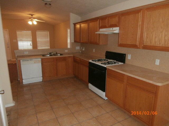 Building Photo - 19435 Nasworthy Dr