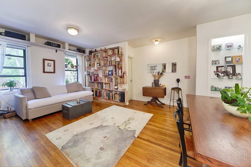 Primary Photo - 504 Grand St