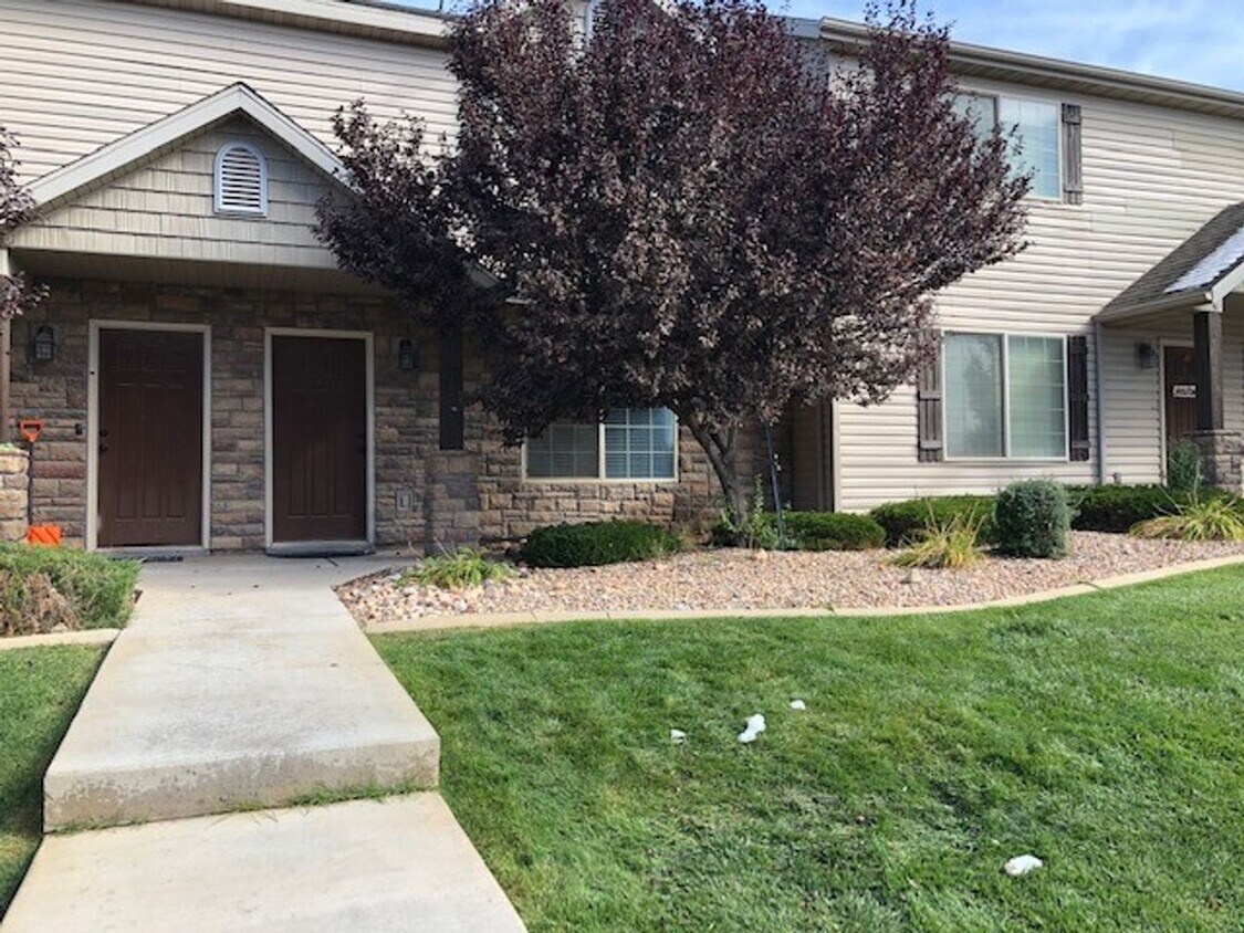 Foto principal - Cedar Park Townhomes