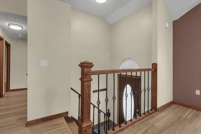 Foto del edificio - 3165 Curtis Knoll Dr
