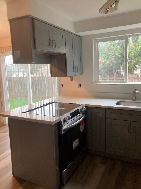 Building Photo - 1046 Birchwood Dr