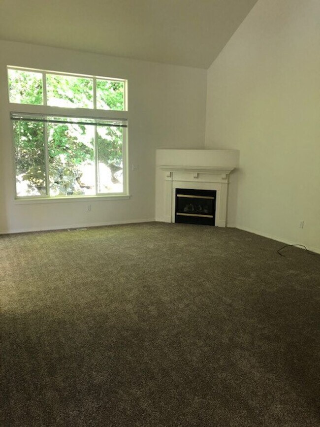 Foto del edificio - 13050 SW Creekshire Dr