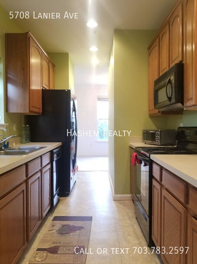 Foto del edificio - 5708 Lanier Ave