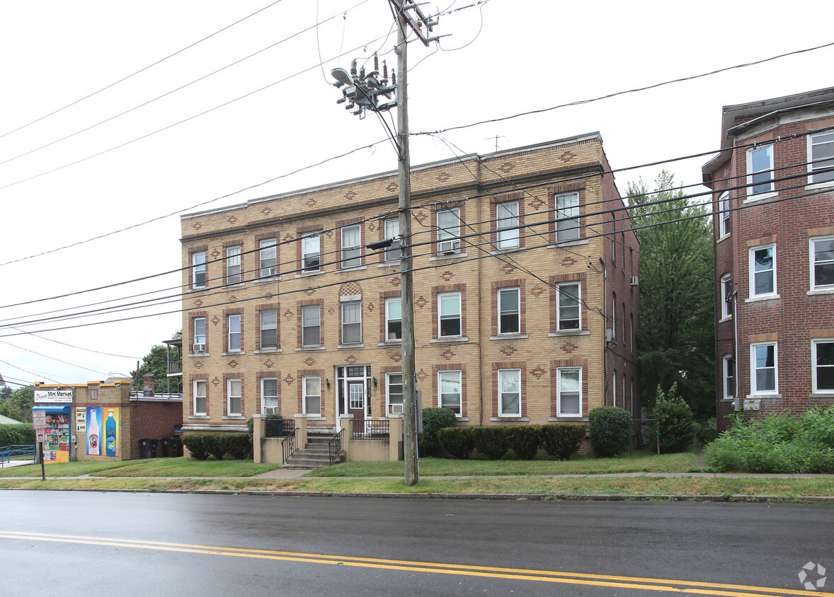 Building Photo - 286 Burritt St