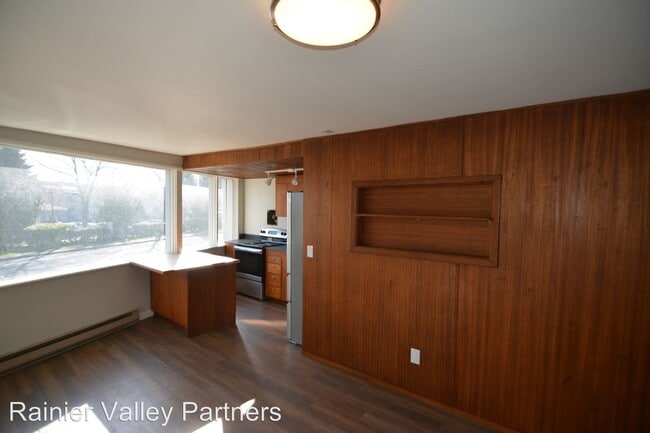 Building Photo - 11429 Rainier Ave S