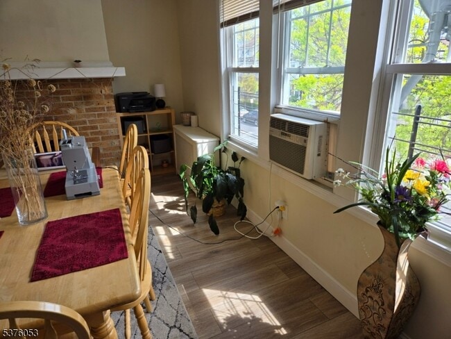 Building Photo - 70 Overlook Ave