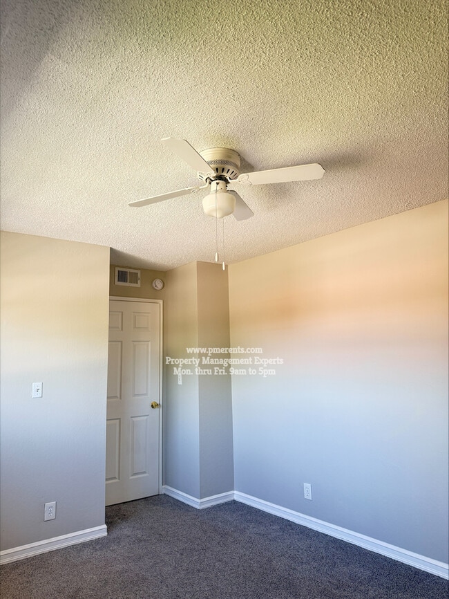 Building Photo - 412 Coventry Dr