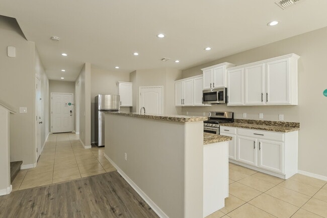 Building Photo - 8237 W Kittiwake Ln