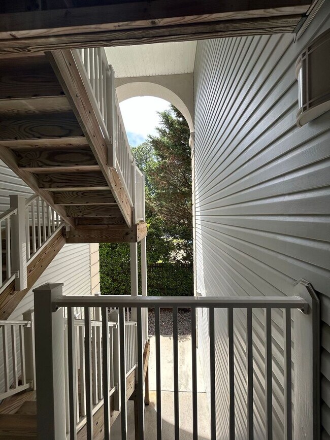 Foto del edificio - Welcome to this charming 3 bedroom, 2 bath...