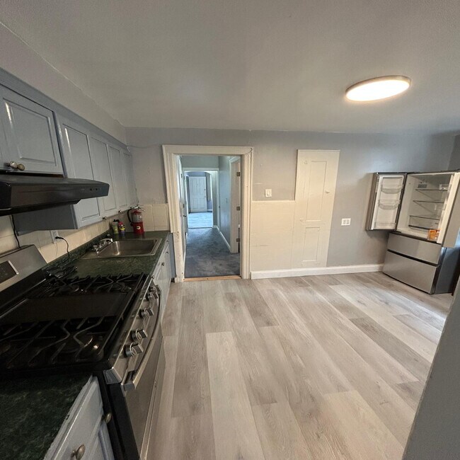 Foto del edificio - 4137 Boyd Ave