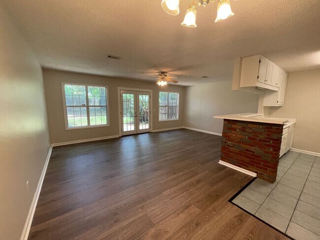 Foto del edificio - Candle Brook Duplex