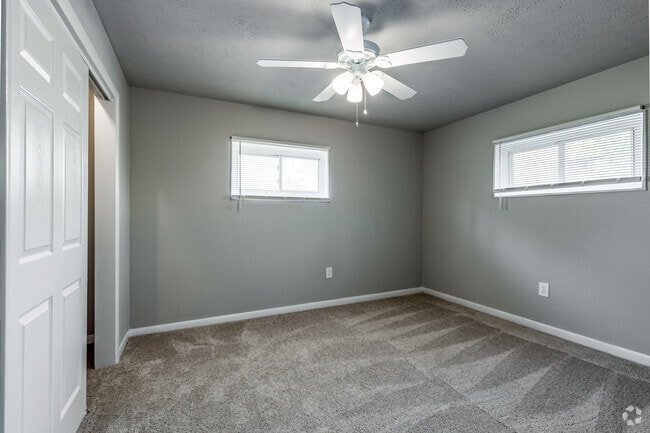 2BR, 1BA - 825SF Renovado - Blue Ridge Apartments