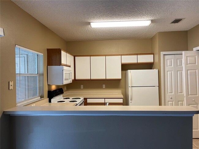 Building Photo - 30120 Barnaby Ln