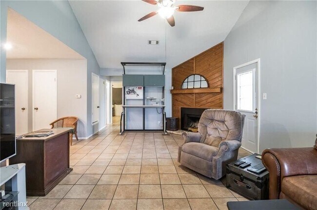 Building Photo - 4011 Williams Dr