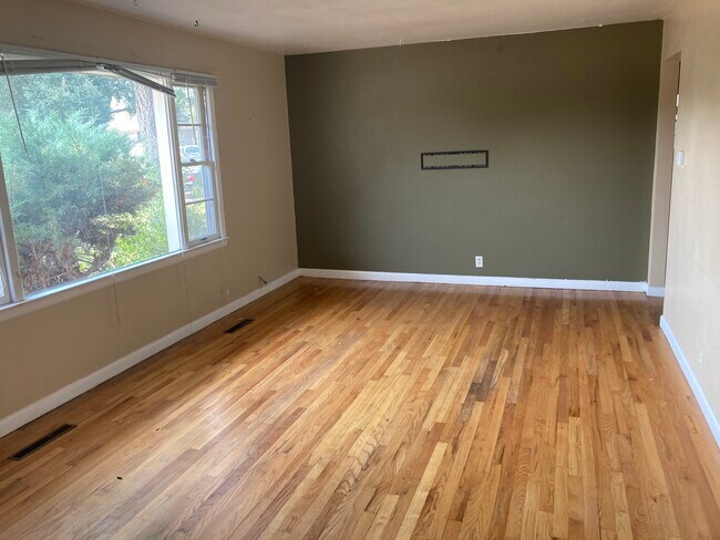 Foto del edificio - 100 Blevins Ct