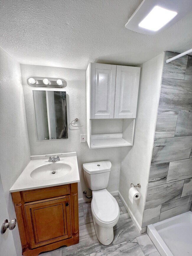 Building Photo - 240 Main St