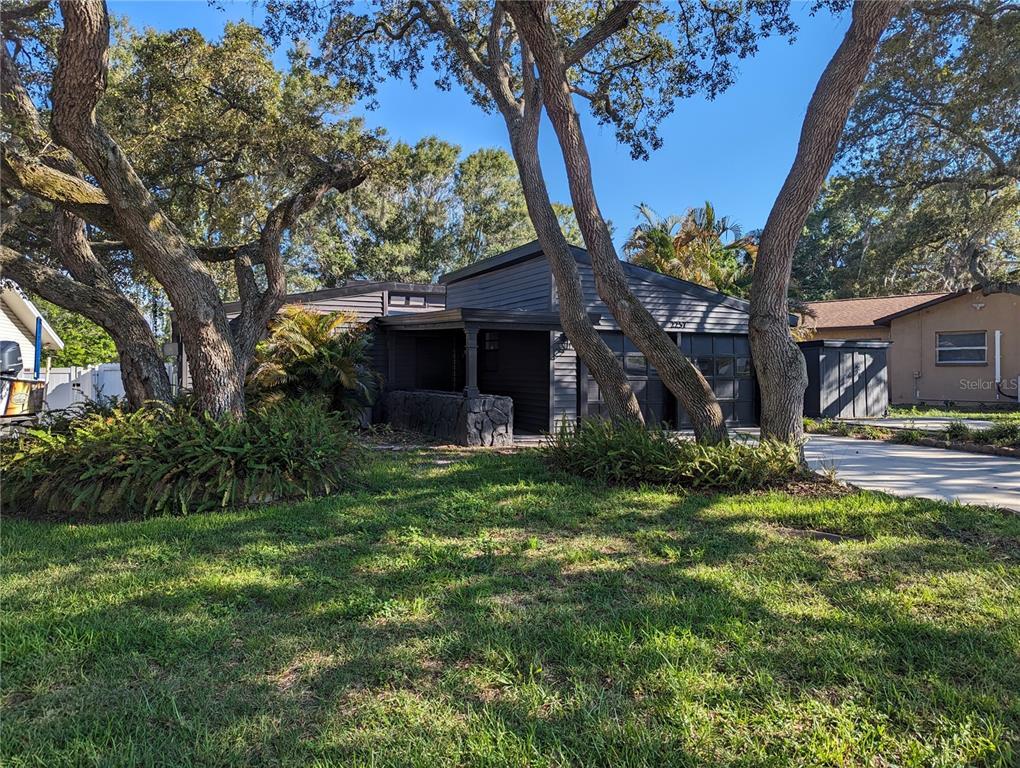 Primary Photo - 2257 Lake Dr