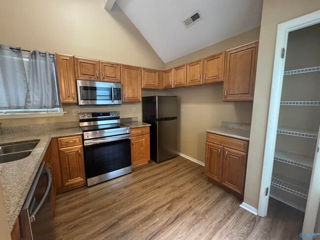Building Photo - 118 Briargate Ln