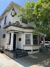 Building Photo - 841-843 19th St
