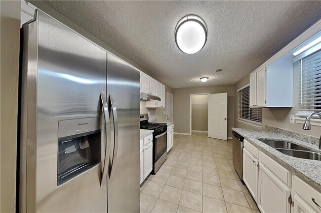 Building Photo - 4754 Overhill Ct NW