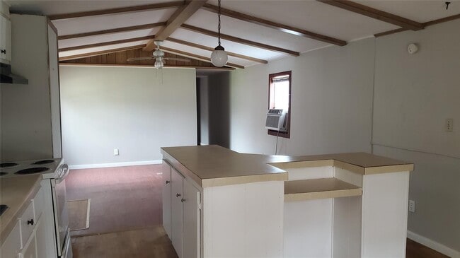 Building Photo - 865 Omeara