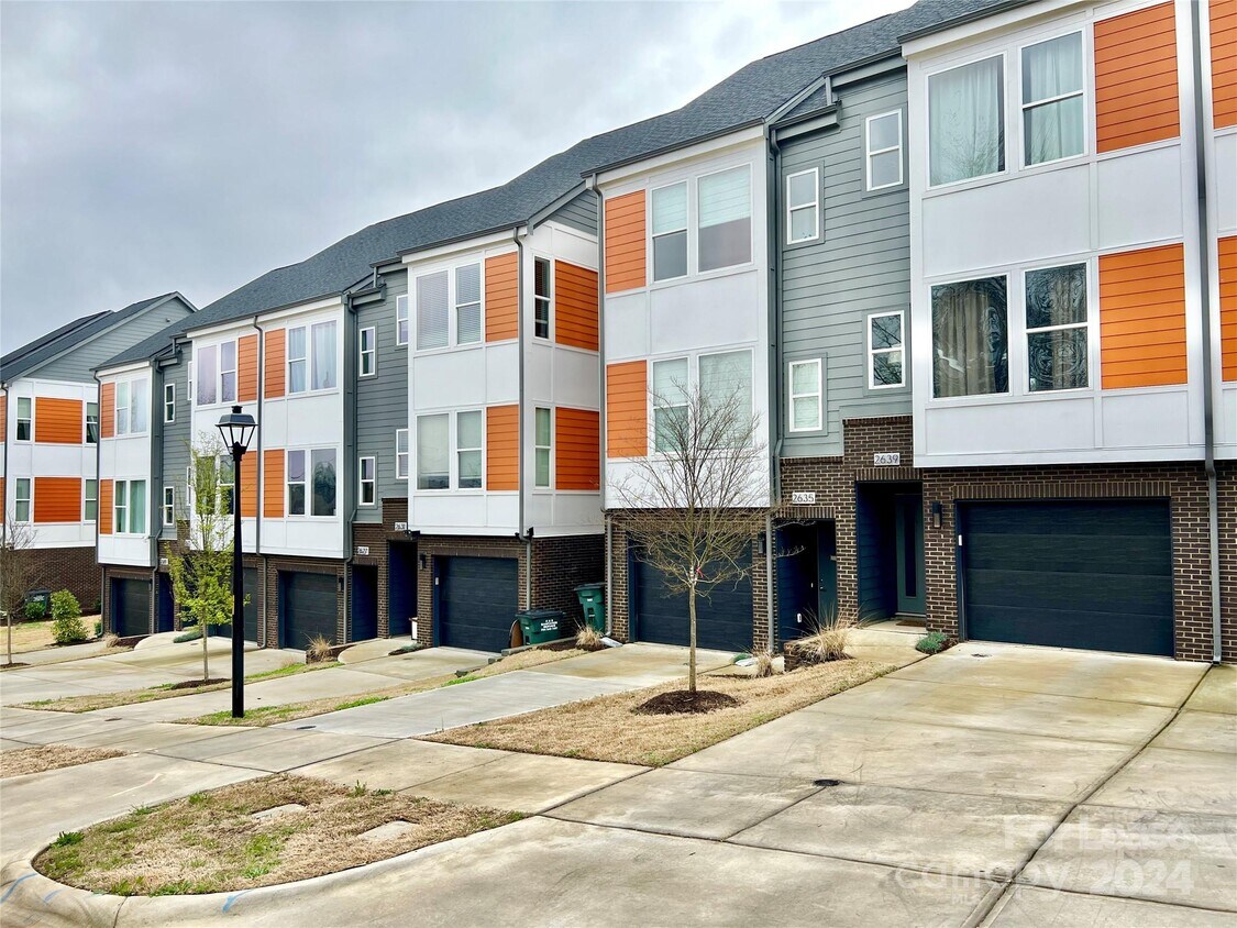 Foto principal - 2639 Norfolk Ave