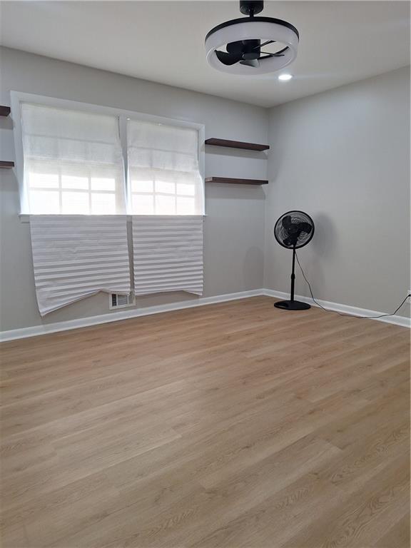 Foto del edificio - 1605 Brockett Rd