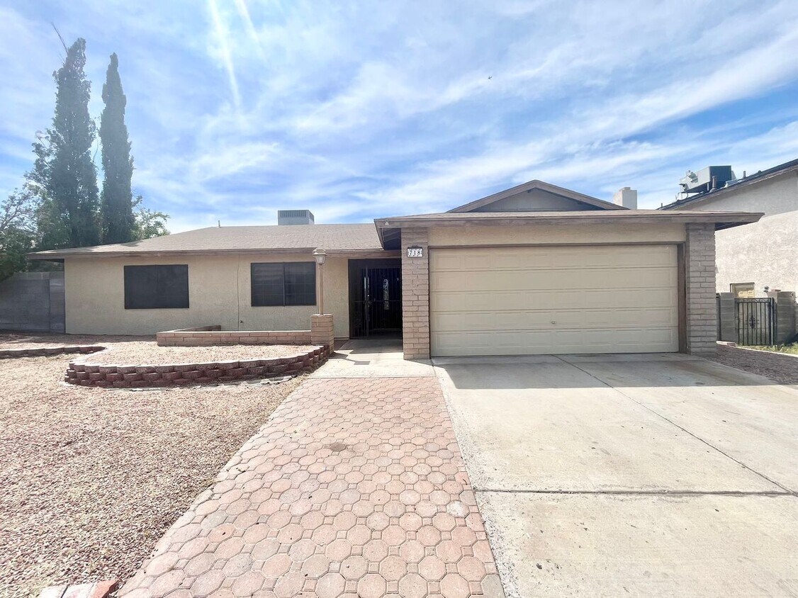 Primary Photo - 718 Morrocco Dr