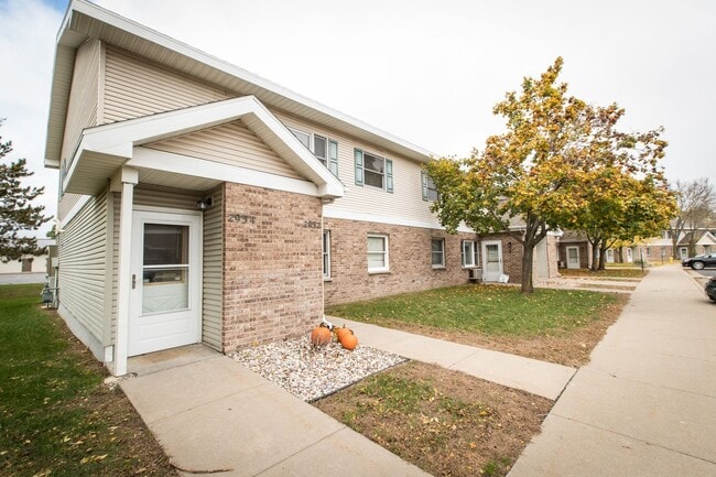Interior Photo - Hickory Drive and Pinecrest Apartments