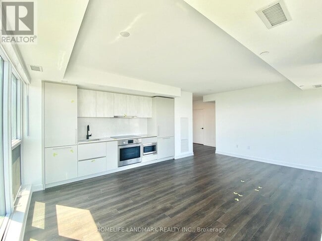 Building Photo - 609 Sherbourne St