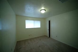 Building Photo - 12403 Bexley Dr