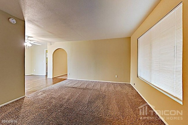 Foto del edificio - 7331 W Mountain View Rd