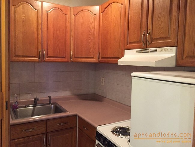 Foto del edificio - 429 W 24th St