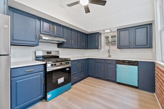 Building Photo - 4417 Davison St