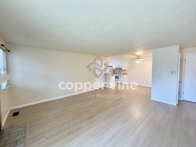 Building Photo - 4245 E 119th Pl