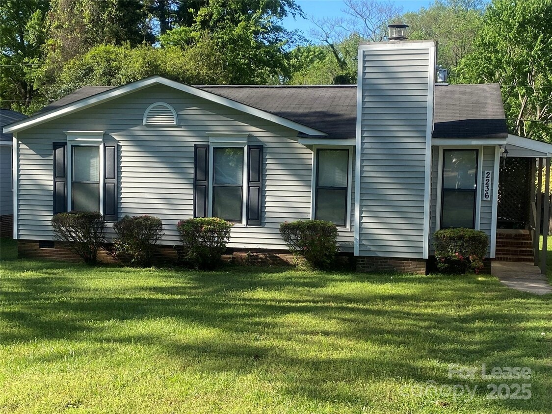 Primary Photo - 2236 Laburnum Ave