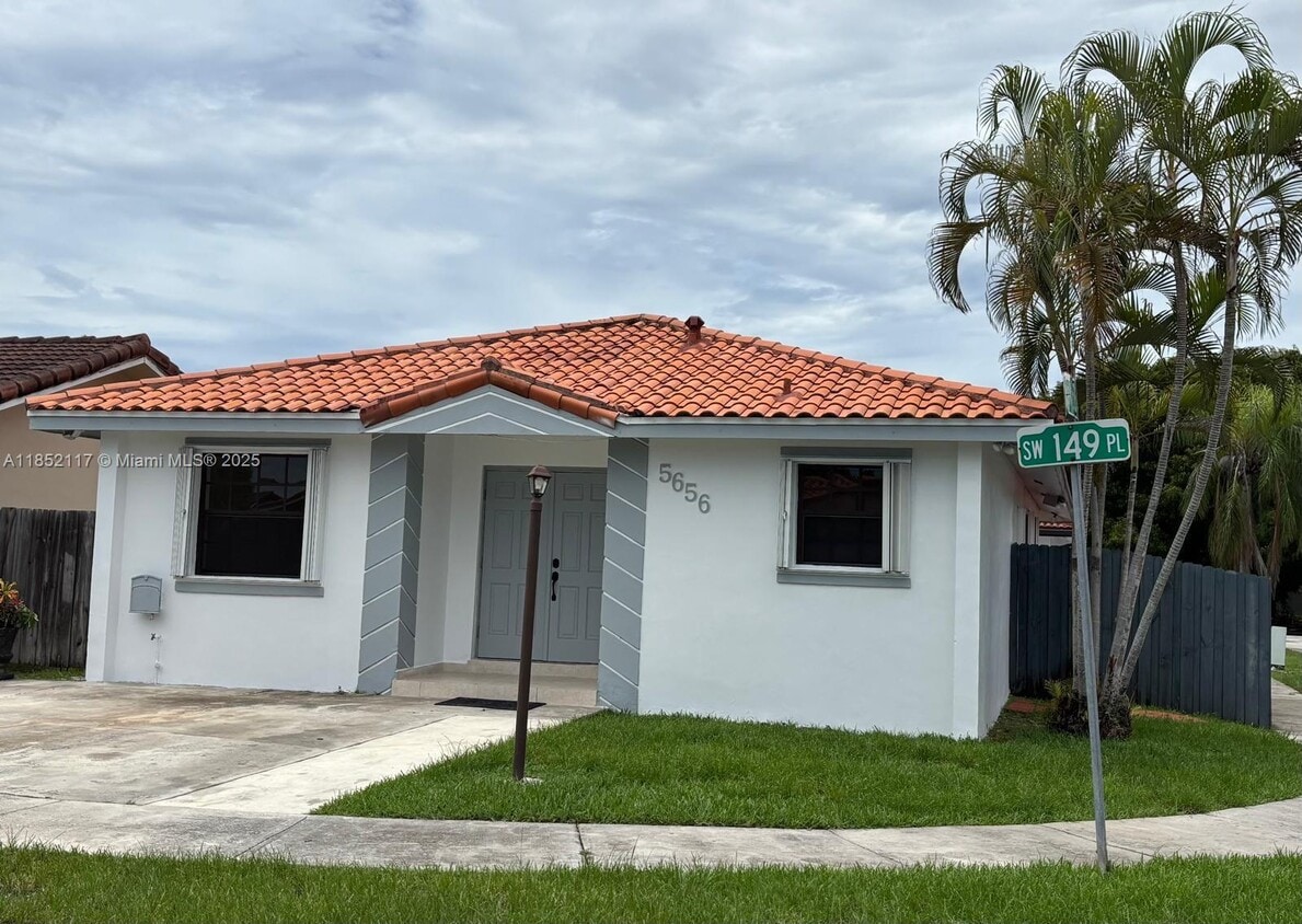 Photo - 5656 SW 149th Pl (Miami, FL)